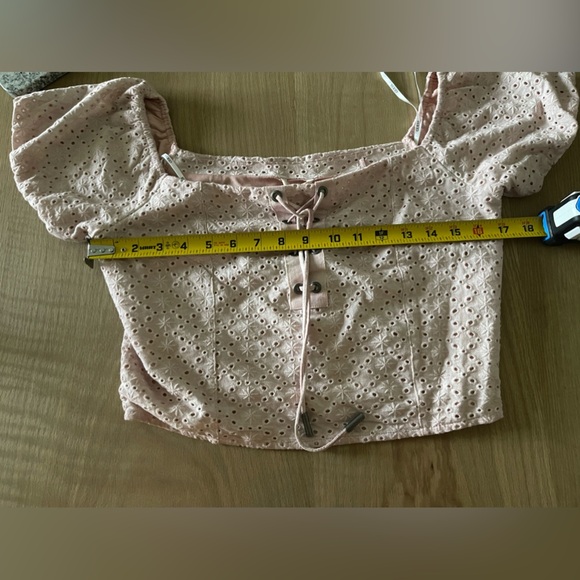 Guess| Beatrix Square Neck Eyelet Crop Top w Puff Sleeve & Tie Detail•••Size M - Picture 15 of 16